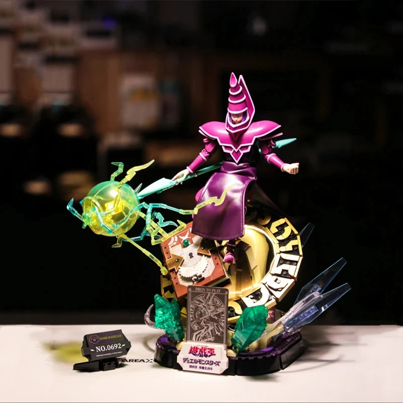Figura Yu-Gi-Oh! – Dark Magician (Mago Oscuro) 33 cm, PVC de alta calidad