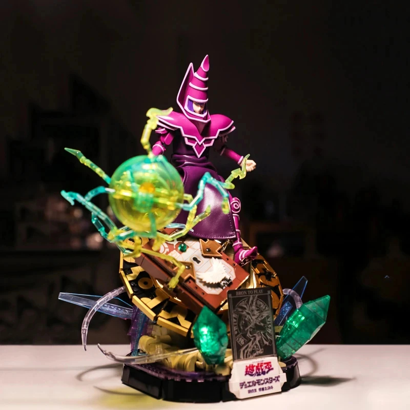Figura Yu-Gi-Oh! – Dark Magician (Mago Oscuro) 33 cm, PVC de alta calidad - Imagen 2