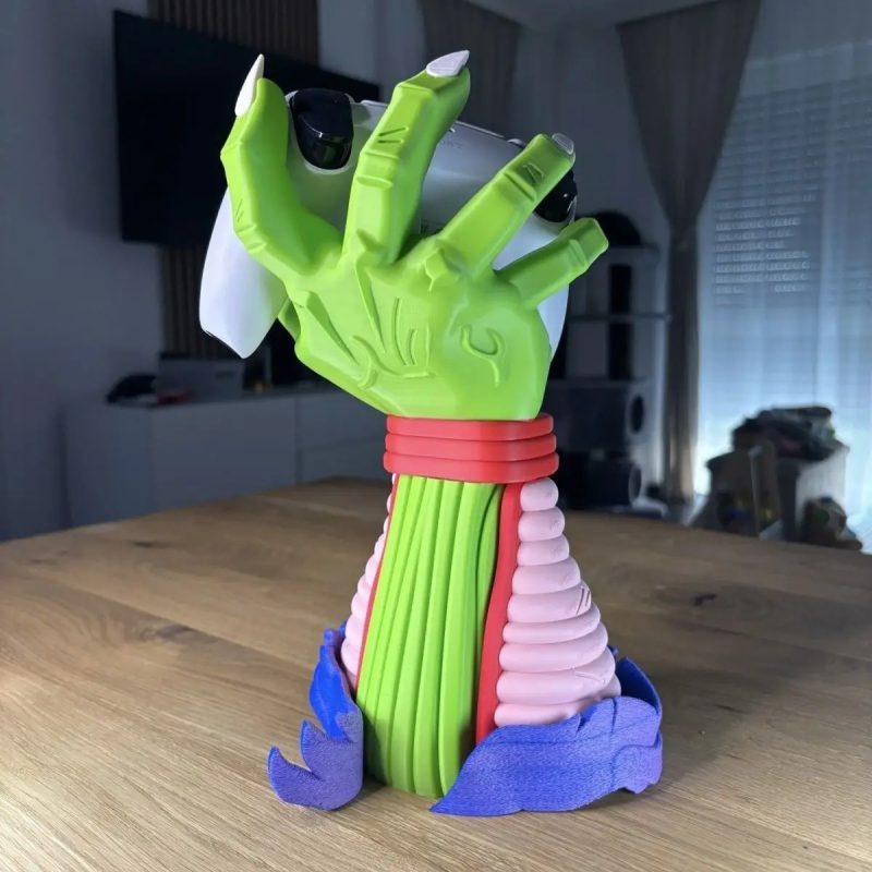 Soporte para Mando Dragon Ball Z – Brazo de Piccolo – 30 cm - Imagen 4