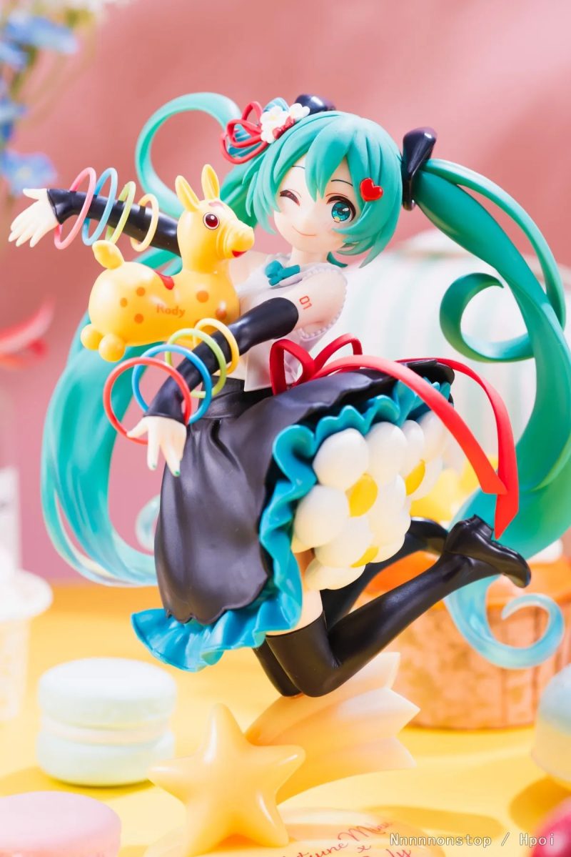 Figura Hatsune Miku × Rody – Piapro Merci 39 – 19 cm | Explosión de Colores y Fantasía - Imagen 2