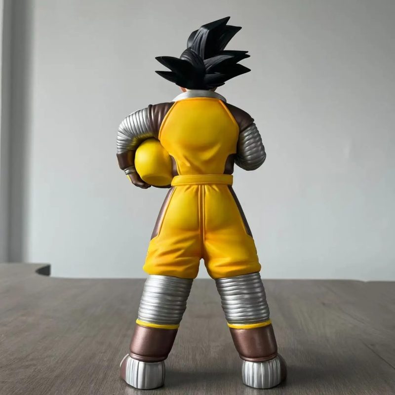 Figura Goku Traje Espacial 26 cm Dragon Ball Z – Planeta Namek PVC - Imagen 3